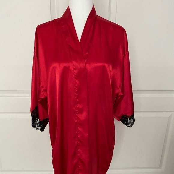 Frederick’s of Hollywood Red Satin Lace Trim Robe – Size M, Belt Loops Only - Picture 1 of 8